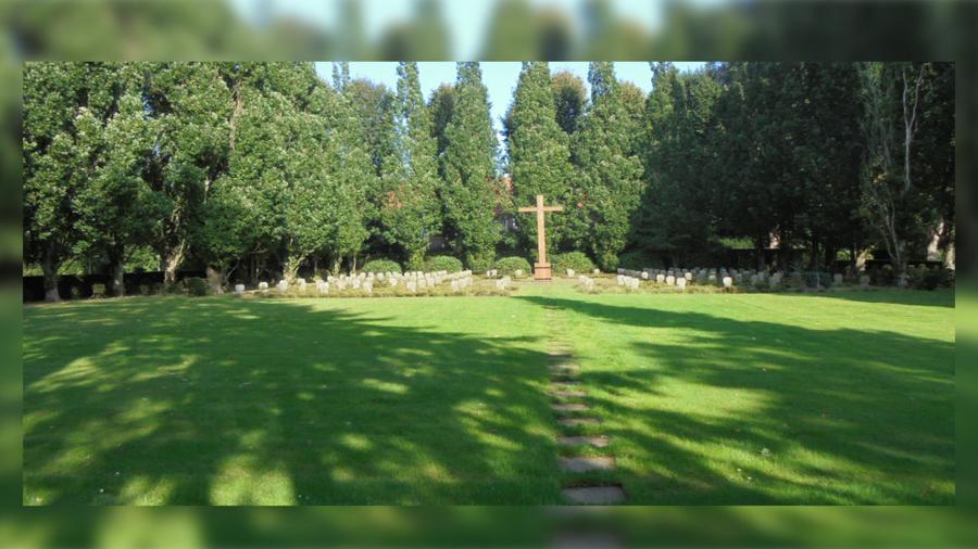 Ehrenfriedhof.