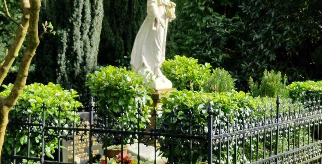 Engel Friedhof Varel.