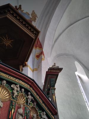 Detailansicht der Münstermann-Kanzel in der Vareler Schlosskirche