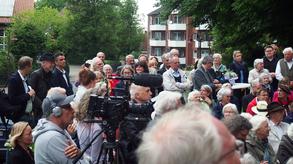 Enthüllung des Tympanons der Schlosskirche Varel.