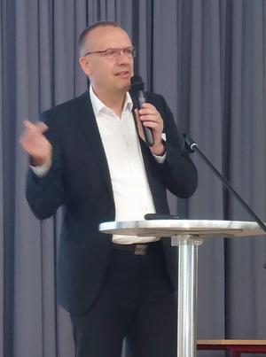 Bischof Thomas Adomeit