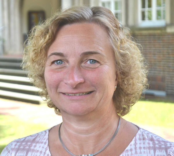 Kirchenbüro - Frau Gerta Pfeifer. Kirchenbüro - Frau Gerta Pfeifer.